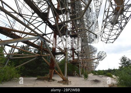 Duga war ein sowjetisches Radarsystem über dem Horizont (OTH). Militärische Antenne in Tschernobyl. Stockfoto