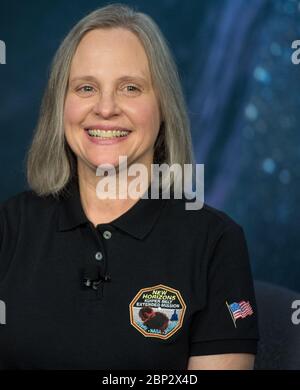 New Horizons Ultima Thule Flyby New Horizons Mission Operations Manager Alice Bowman vom Johns Hopkins University Applied Physics Laboratory wird während einer Pressekonferenz gesehen, nachdem das Team die Bestätigung von der New Horizons Raumsonde erhalten hat, dass es die Flyby von Ultima Thule abgeschlossen hat, Dienstag, 1. Januar, 2019 am Johns Hopkins University Applied Physics Laboratory (APL) in Laurel, Maryland. Stockfoto