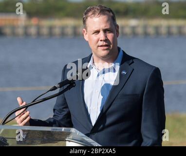 SpaceX Demo-1 Pressekonferenz NASA-Administrator Jim Bridenstine spricht während einer Pressekonferenz vor der SpaceX Demo-1 Mission, Freitag, 1. März 2019 im Kennedy Space Center in Florida. Die Demo-1 Mission wird der erste Start eines kommerziell gebauten und betriebenen amerikanischen Raumschiffs- und Raumfahrtsystems sein, das für Menschen als Teil des NASA Commercial Crew Programms entwickelt wurde. Die Mission, die derzeit für einen Start um 2:49 Uhr am 2. März vorgesehen ist, dient als End-to-End-Test der Systemfunktionen. Stockfoto