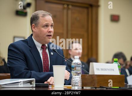 Haus NASA-Finanzjahr 20' Budget Anhörung NASA-Administrator Jim Bridenstine bezeugt während einer House Committee on Science, Space, and Technology Anhörung zur Überprüfung der Haushaltsjahr 2020 Budgetantrag für die National Aeronautics and Space Administration, Dienstag, 2. April 2019 im Rayburn House Office Building in Washington. Stockfoto