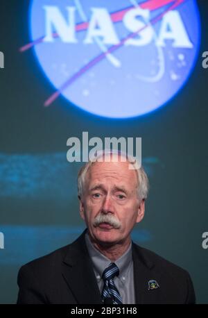 Rathaus auf Finanzjahr 20-Budget-Änderung NASA Associate Administrator für Human Exploration and Operations William Gerstenmaier wird während eines NASA-Rathaus auf die Änderung des Haushaltsjahres 2020 Antrag, die die Agentur Plan unterstützt, Astronauten auf dem Mond bis 2024 zu landen gesehen, Dienstag, 14. Mai, 2019 am NASA-Hauptsitz in Washington, DC. Stockfoto