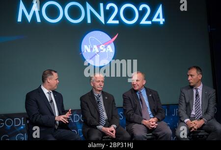Rathaus zur Haushaltsänderung für das Finanzjahr 20 NASA-Administrator Jim Bridenstine, links, NASA-Associate Administrator für Human Exploration and Operations William Gerstenmaier, zweiter von links, Acting Associate Administrator für das NASA-Raumfahrttechnologiemissionsdirektorat, zweiter von rechts, Acting Associate Administrator für das NASA-Wissenschaftsmissionskornat Thomas Zurbuchen, rechts, Werden während eines NASA-Rathauses auf der Änderung des Haushaltsjahres 2020 Antrag gesehen, die den Plan der Agentur unterstützt, Astronauten auf dem Mond bis 2024 zu landen, Dienstag, 14. Mai 2019 im NASA-Hauptquartier in Washington, DC. Stockfoto