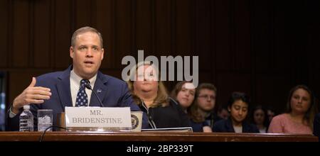 Senat Anhörung "Mond zum Mars - NASA Pläne für Deep Space Exploration' NASA-Administrator Jim Bridenstine bezeugt vor dem Senatsausschuss für Handel, Wissenschaft und Transport während einer Anhörung mit dem Titel "Mond zum Mars: NASA Pläne für Deep Space Exploration", Mittwoch, 17. Juli 2019, im Hart Senate Office Building in Washington. Stockfoto