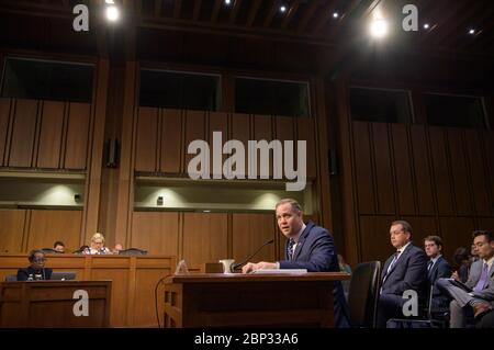 Senat Anhörung "Mond zum Mars - NASA Pläne für Deep Space Exploration' NASA-Administrator Jim Bridenstine bezeugt vor dem Senatsausschuss für Handel, Wissenschaft und Transport während einer Anhörung mit dem Titel "Mond zum Mars: NASA Pläne für Deep Space Exploration", Mittwoch, 17. Juli 2019, im Hart Senate Office Building in Washington. Stockfoto