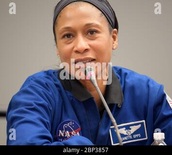 70. Internationaler Astronautical Congress NASA-Astronautin Jeanette Epps spricht über ihre Ausbildung als MINT-Day-Session mit Studenten während des 70. Internationalen Astronautical Congress, Donnerstag, 24. Oktober 2019, in Washington. Stockfoto