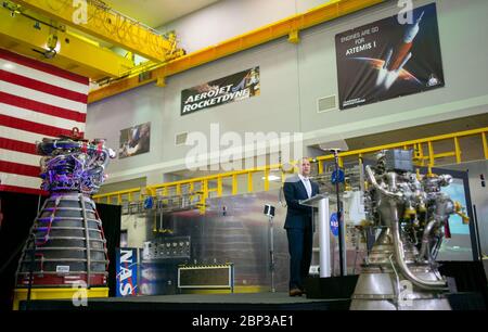 NASA-Administrator Jim Bridenstine diskutiert den Haushaltsvorschlag für das Haushaltsjahr 2021 während einer Adresse des US-Bundesstaates NASA, Montag, 10. Februar 2020, in der Einrichtung von Aerojet Rocketdyne im Stennis Space Center der NASA in der Nähe von Bay St. Louis, Mississippi. Stockfoto