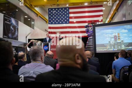 NASA-Administrator Jim Bridenstine diskutiert den Haushaltsvorschlag für das Haushaltsjahr 2021 während einer Adresse des US-Bundesstaates NASA, Montag, 10. Februar 2020, in der Einrichtung von Aerojet Rocketdyne im Stennis Space Center der NASA in der Nähe von Bay St. Louis, Mississippi. Stockfoto