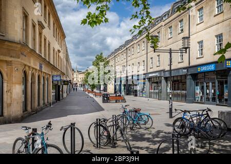 Blick auf die Southgate Street Einkaufsstraße fast verlassen wegen Coronavirus Pandemie in Bath, Somerset, Großbritannien am 16. Mai 2020 Stockfoto