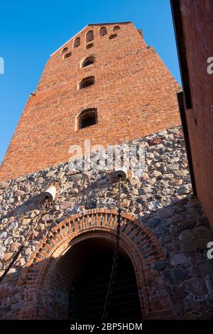 Blick auf den roten Backsteinpalast des Trakai Island Castle, Blick vom Innenhof. In Litauen. Stockfoto