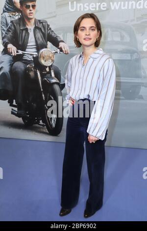 Vanessa Loibl,Fotogelegenheit für die ersten drei-Partner Unsere wunderbaren Jahre im Hotel East,Hamburg,27.01.2020 Stockfoto