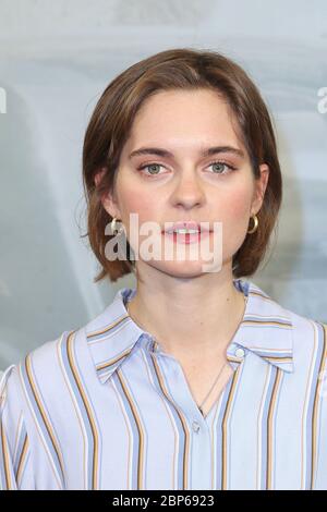 Vanessa Loibl,Fotogelegenheit für die ersten drei-Partner Unsere wunderbaren Jahre im Hotel East,Hamburg,27.01.2020 Stockfoto