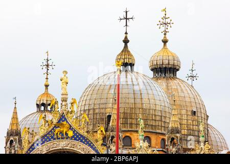 Die Domes der Markusbasilika, Venedig, Italien Stockfoto