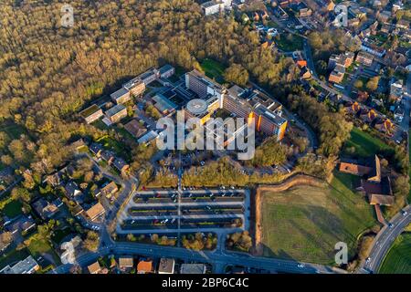 Luftaufnahme, Allgemeinkrankenhaus, St. Barbara Klinik Hamm-Heessen GmbH, Urologie Abteilung, Parkplatz, Hamm, Ruhrgebiet, Nordrhein-Westfalen, Deutschland Stockfoto