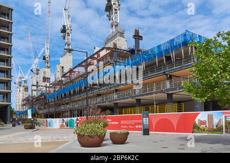 Neue Wohnungen im Bau am Battle Bridge Place, in der Nähe von Coal Drops Yard, King's Cross, North London, Großbritannien Stockfoto