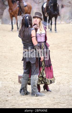 Larissa Marolt (Tiffany O Toole),Nicolas Koenig (The Heavy Mokassin),Presseinleitung zur neuen Saison des Kayl May Festivals unter Vultures - der Sohn des Baehrenjaeger,Bad Segeberg,21.06.2019 Stockfoto