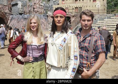Alexander Klaws (Winnetou),Larissa Marolt (Tiffany O Toole),Raul Richter (Martin Baumann),Sascha Gluth (Old Shatterhand),Nicolas Koenig (The Heavy Mokassin),Harald Wieczorek (Tokvi-Tey),Pressereignis zur neuen Saison der Kayl-May-Festsp Stockfoto