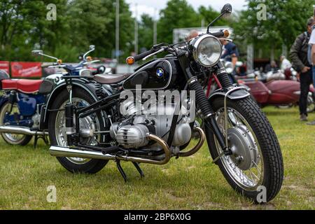 PAAREN IM GLIEN, Deutschland - Juni 08, 2019: Motorrad BMW R 51/3. Oldtimer-show 2019 sterben. Stockfoto