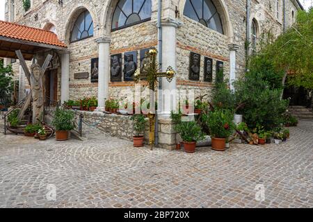 NESSEBAR, BULGARIEN - 22. JUNI 2019: Detail der Fassade der Kirche 'Dormition von Theotokos' Stockfoto