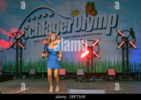 Rosanna Rocci auf dem Schlager Olymp 2019 in Berlin - präsentiert von Radio Paloma im Berliner Freizeit- und Erholungspark LÃ¼bars. Stockfoto