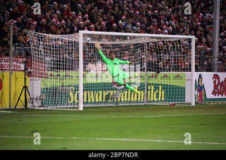 1. BL: 19-20: 14. SP tg. SC Freiburg - VfL Wolfsburg Stockfoto