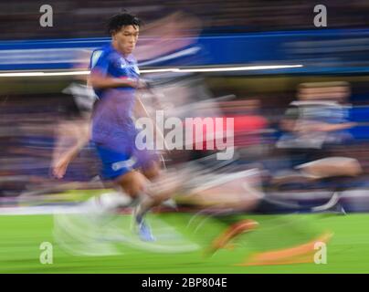 LONDON, ENGLAND - 25. SEPTEMBER 2019: Reece James von Chelsea im Bild während des 2019/20 EFL Cup Round 3 Spiels zwischen Chelsea FC und Grimsby Town FC an der Stamford Bridge. Stockfoto