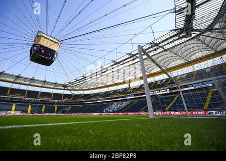 16.05.2020, xjhx, Fußball 1.Bundesliga, 26.Matchday, Eintracht Frankfurt - Borussia Mönchengladbach. Stadionansicht/Aussicht/Arena/Stadion/Übersicht/Innenraum/Innenansicht/Innenansicht/Spielfeld/Tribüne, overview.Commerzbank Arena. Foto: Jan Hübner/Pool via FOTOAGENTUR SVEN SIMON nur für journalistische Zwecke. Nur für redaktionelle Verwendung. (DFL/DFB-BESTIMMUNGEN VERBIETEN DIE VERWENDUNG VON FOTOS ALS BILDSEQUENZEN UND/ODER QUASI-VIDEO). Weltweit verwendet Stockfoto