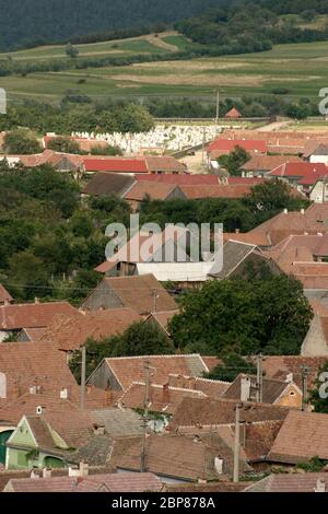 Blick über das Dorf Gura Raului Dorf in Sibiu County, Siebenbürgen, Rumänien. Stockfoto