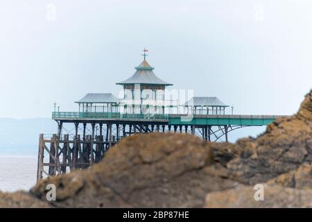 Bristol-Mai-2020-England-Blick auf den clevedon Pier und das historische Zentrum Stockfoto