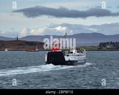 CALMAC Fähre 'Loch Ridvon', Abfahrt vom Fährhafen Oban, Argyll & Bute, Schottland Stockfoto