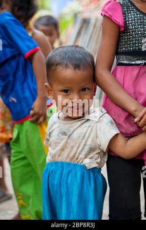 Junger kambodschanischer Junge. Silk Island, Phnom Penh, Kambodscha, Südostasien Stockfoto