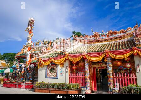 Schrein im Wat Phanan Choeng Tempel, Ayutthaya, Thailand Stockfoto