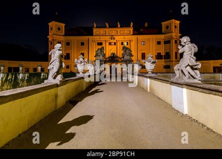 Milotice State Chateau ist ein einzigartig erhaltenen Komplex von barocken Gebäuden und Garten Architektur, Mähren, Tschechien Stockfoto