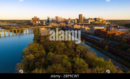 Der James River ist glatt und an diesem Morgen langsam in und um Richmond, Virginia Stockfoto