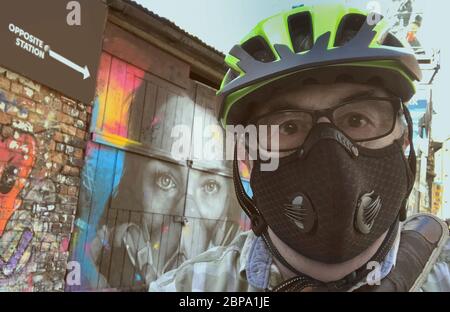 Urban Cycle Maske verwendet in London Corona-Virus Lockdown Stockfoto