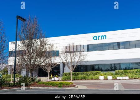 Arm Holdings Hauptsitz im Silicon Valley. Arm ist ein weltweit tätiges Halbleiter- und Softwaredesign-Unternehmen - San Jose, Kalifornien, USA - 2020 Stockfoto