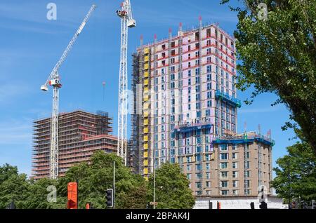 Das Wohnprojekt Hale Wharf wird in Tottenham Hale, North London UK, gebaut Stockfoto