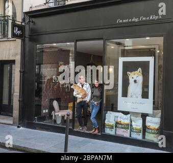 KLEP' S BOUTIQUE FÜR HUNDE Stockfoto