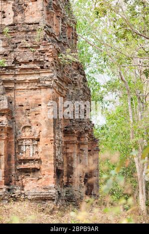Details eines Backsteintempels in Sambor Preii Kuk archäologische Stätte, Kampong Thom Provinz, Kambodscha, Südostasien Stockfoto