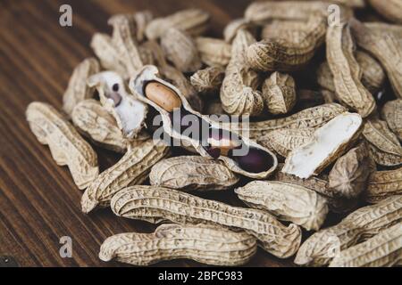 Erdnüsse in der Schale aus Tenejapa, Chiapas, Mexiko Stockfoto