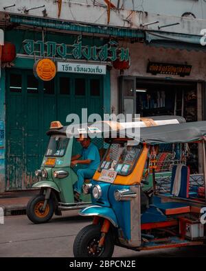 Bangkok, Thailand - 26. Mai 2018 : Tuk Tuk in Chinatown bei Tageslicht in Bangkok Thailand ist Tutkuk eine Ikone Thailands Stockfoto
