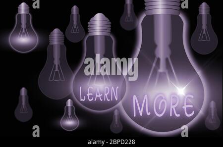 Schreiben Hinweis zeigen, erfahren Sie mehr. Business Konzept für Kenntnissen oder Fähigkeiten durch Anweisung erhebliche Lernen erworben Stockfoto