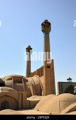 Die große Isfahan Moschee wurde 771 erbaut. In den folgenden Jahren wurden weitere Abschnitte zur Moschee gemacht. Stockfoto