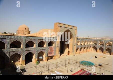 Die große Isfahan Moschee wurde 771 erbaut. In den folgenden Jahren wurden weitere Abschnitte zur Moschee gemacht. Stockfoto