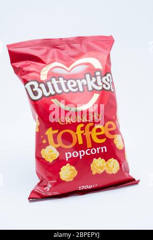 Eine Tüte Butterkist Popcorn. Stockfoto