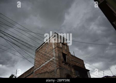 Kalkutta, Indien. Mai 2020. Blick auf die Umgebung durch den Zyklon Amphan. Indien Meteorological Department (IMD) sagte Zyklon Amphan landet in zwischen Digha (West Bengalen) und Hatiya Inseln (Bangladesch) in der Nähe von Sundarbans, etwa 520 km südlich von Paradip (Odisha). (Foto von Sudipta das/Pacific Press) Quelle: Pacific Press Agency/Alamy Live News Stockfoto