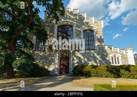 Der staatlichen Burg Schloss Hluboka Nad Vltavou, eines der schönsten Schlösser in der Tschechischen Republik Stockfoto