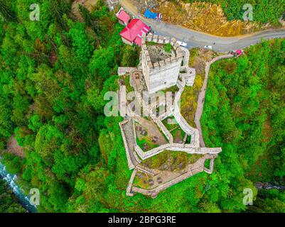 Luftaufnahme zum Schloss Zilkale in Trabzon Stockfoto