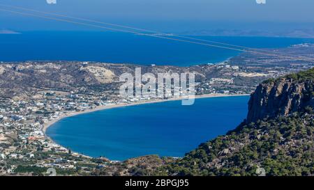 Luftaufnahme von einer Bucht in Kefalos, Kos Insel, Griechenland Stockfoto