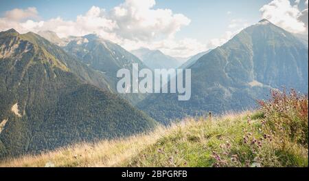 Pyrenäen Blick von der Pla d Ardoisière Skigebiet neben Saint Lary, Frankreich Stockfoto