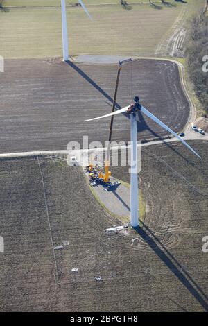 Luftaufnahme der Schäden der Windenergieanlage in der Nähe der A689 Road Stockfoto